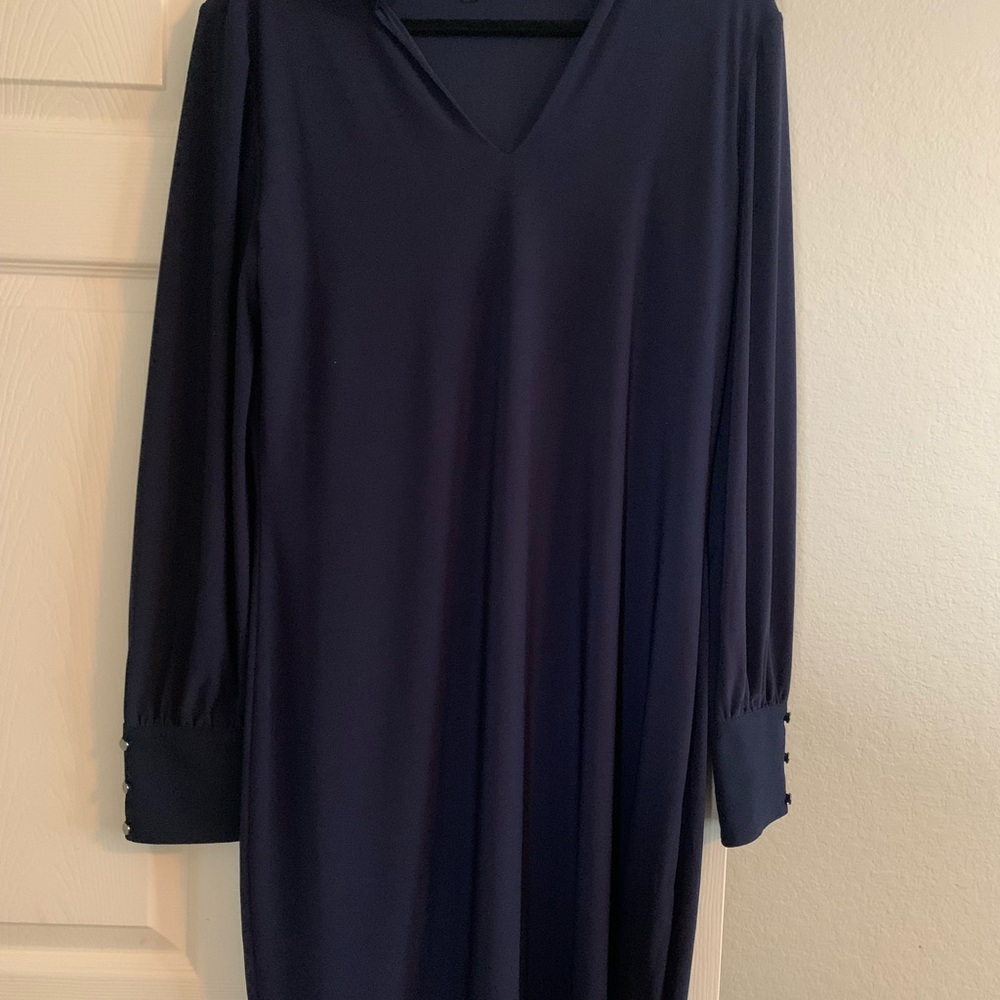 Dress - Picture 7 of 7